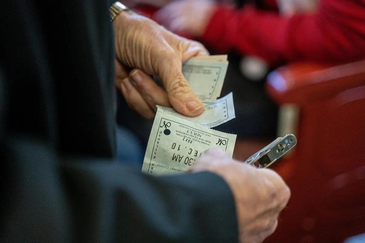 How to Save on UK Rail Fares: Split Ticketing and Advance Booking Explained